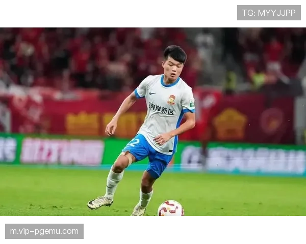 20岁新援杨希出席赛前发布会 海港生涯首秀即将上演